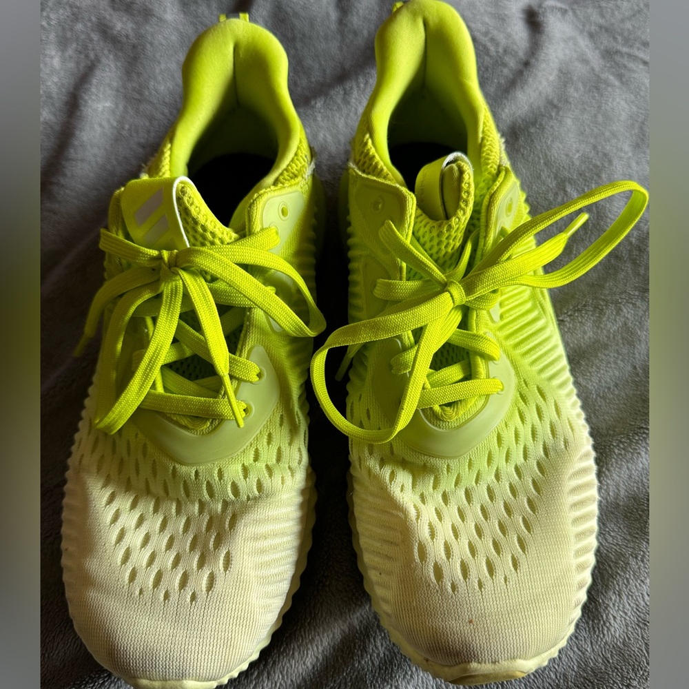 Adidas Alpha Bounce Size 7